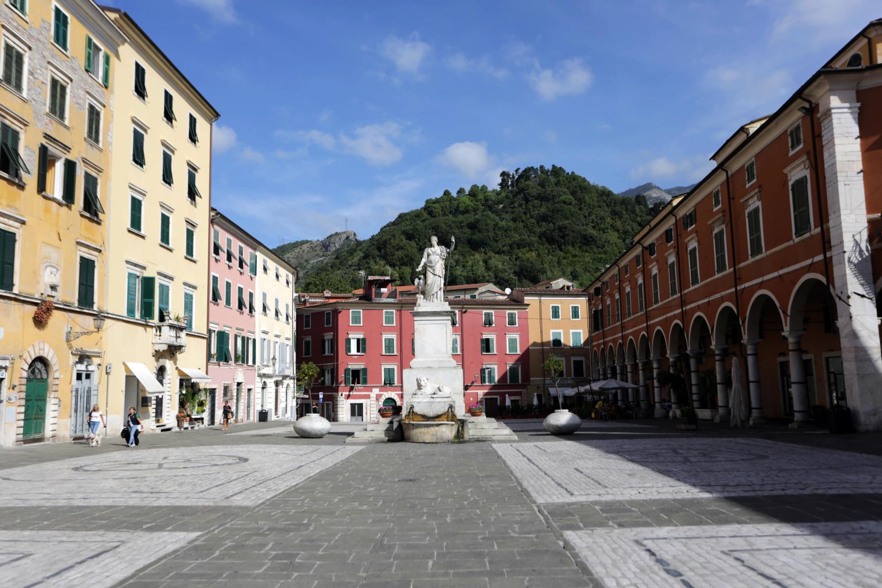 PIAZZA ALBERICA